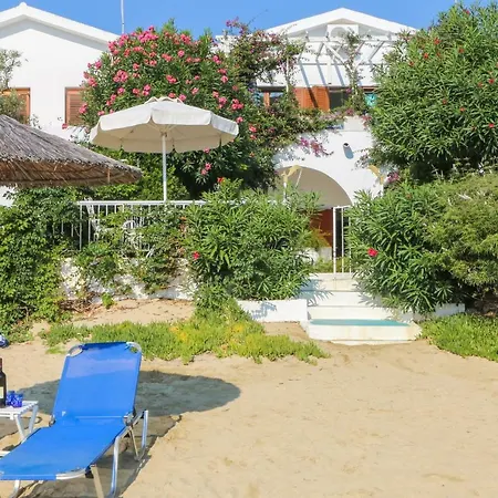 Achladies Beach Apartment Apartamento *